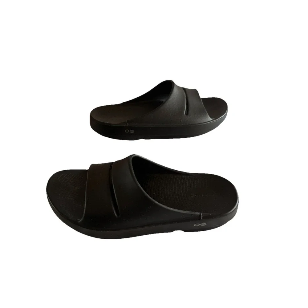 OOFOS men size9